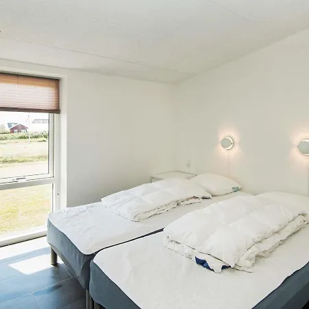 Four-bedroom Holiday In 19 Løkken