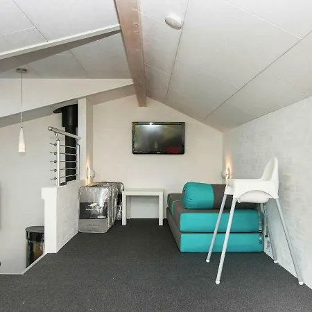 Dom wakacyjny Four-bedroom Holiday In 19 Løkken