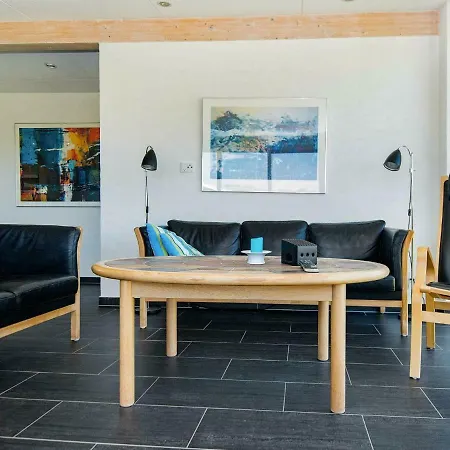 Four-bedroom Holiday In 19 Dom wakacyjny